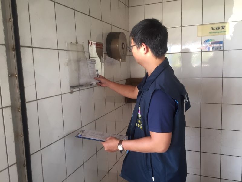 各地方政府環境保護局加強公廁巡檢，以維持公廁環境衛生3-1.jpg