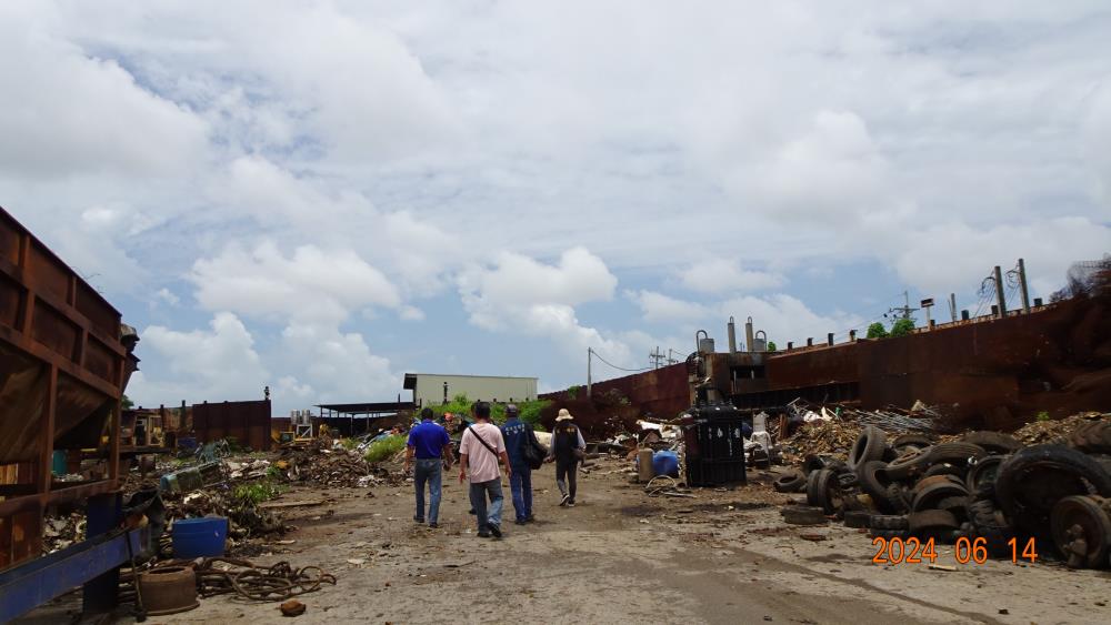 0804.環檢警共同查處高雄市林園區非法轉運站.JPG