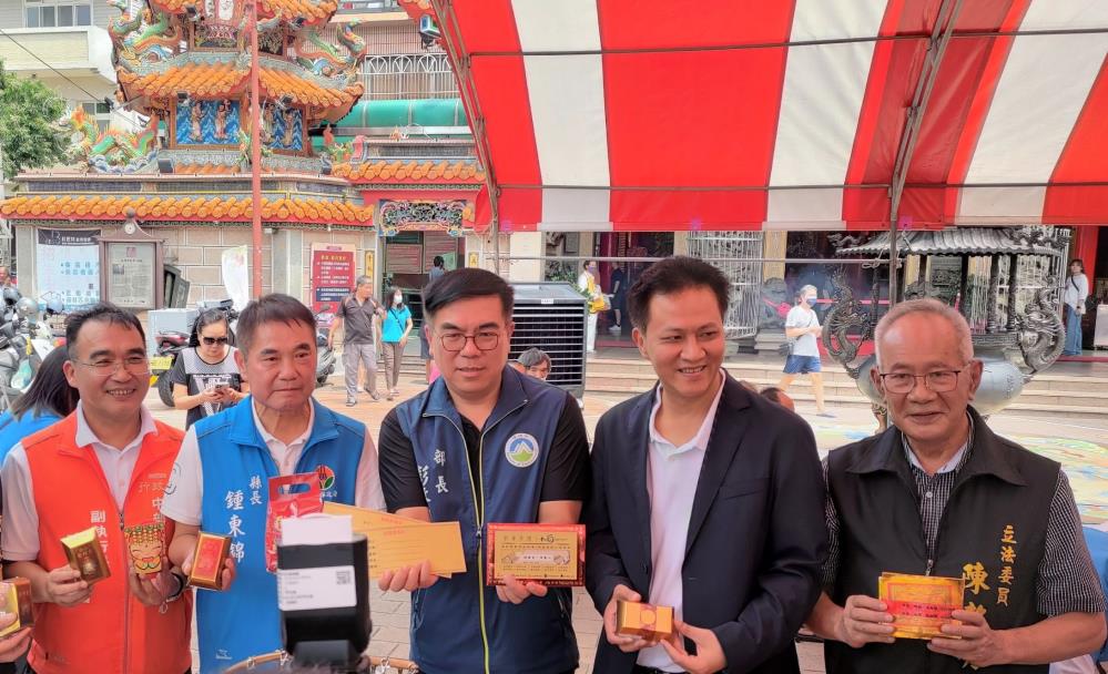 1765595805887011.jpg 0816.彭啓明部長鼓勵民眾中元普度配合環境部「新紙錢三燒」政策.jpg