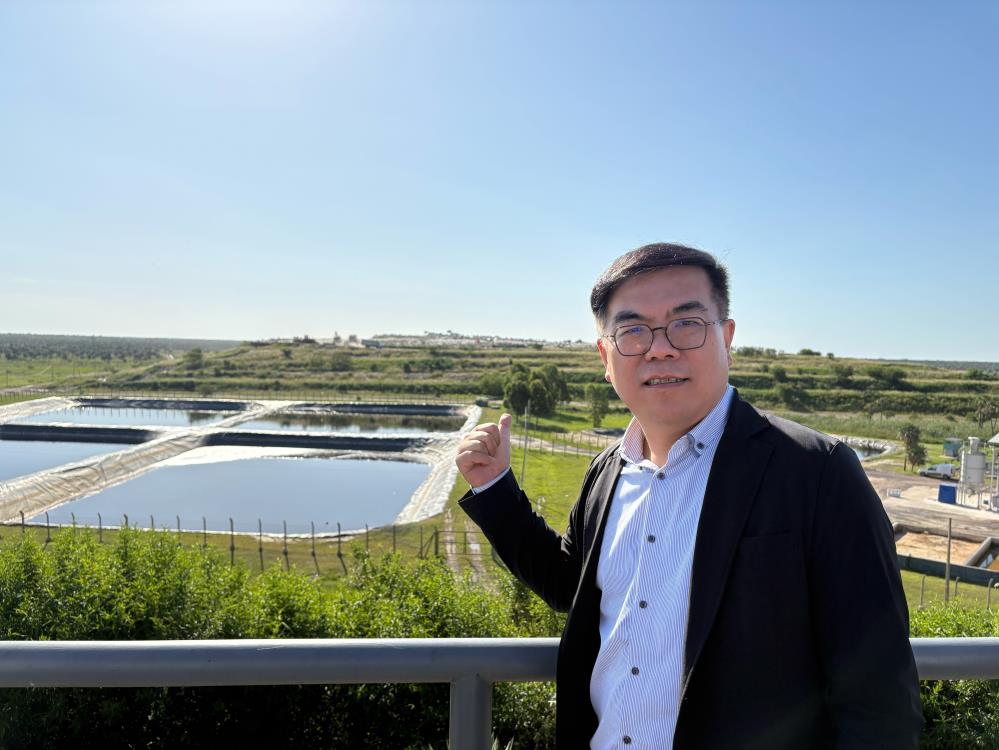 1767346041999838.jpg 1120環境部彭啓明部長參訪El+Farol+S.A.+民營廢棄物掩埋場.jpg