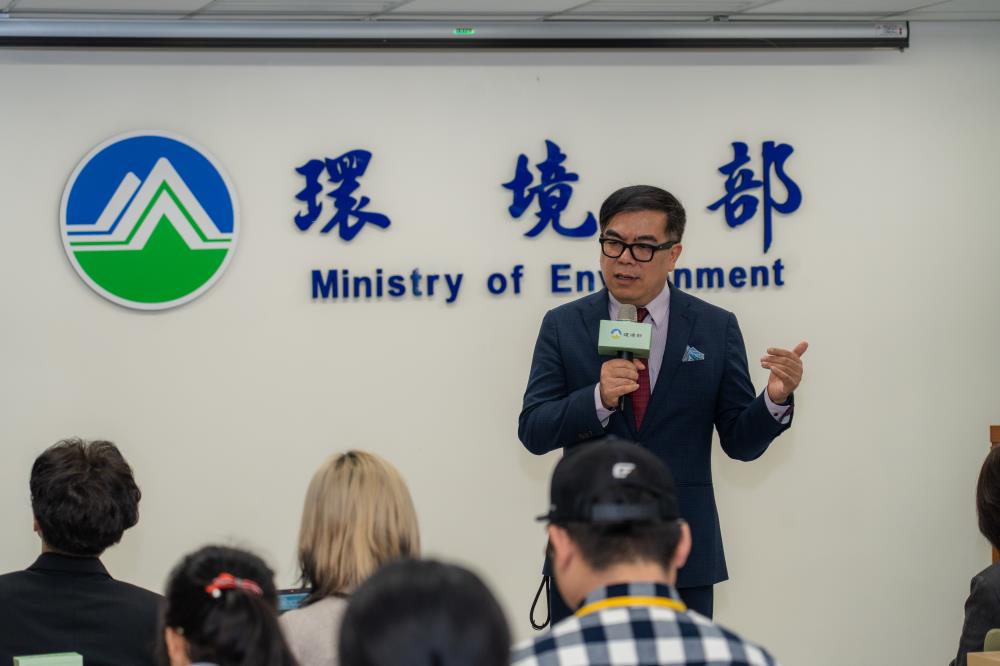 1767426258238401.jpg 1223.1.彭啓明部長出席「2025下半年綠領人才就業趨勢報告」發布會致詞.jpg