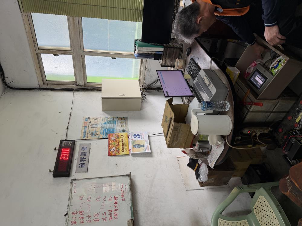 0408.地磅室設置切換顯示器及重量輸入器.jpg